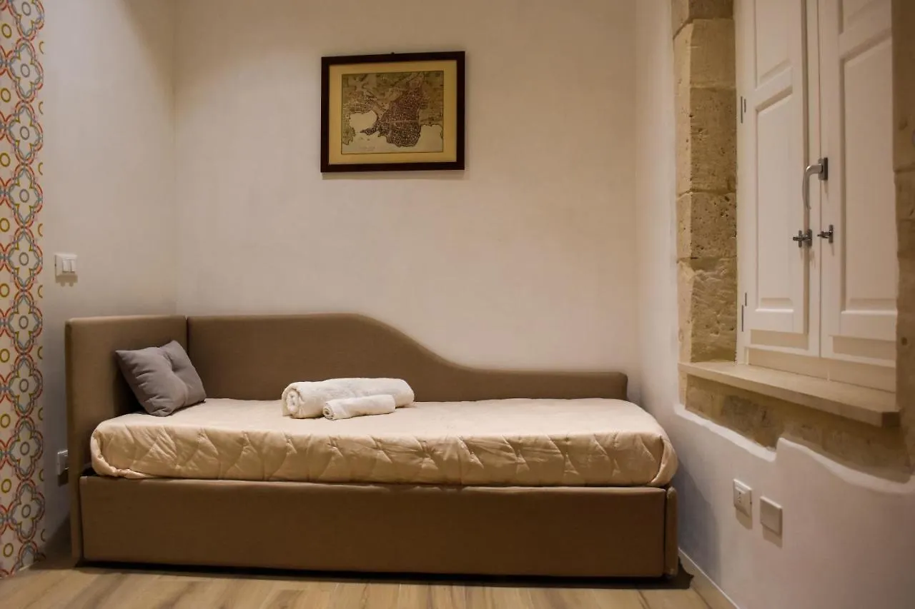 Balcony In Giudecca By Ortigia Apartments Syrakusa Italien